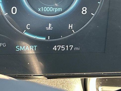 Used 2024 Hyundai Elantra SEL image 30