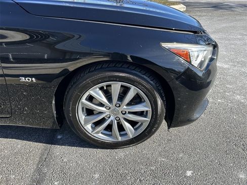 Used 2017 INFINITI Q50 3.0t Premium w/ Driver Assistance Package image 13