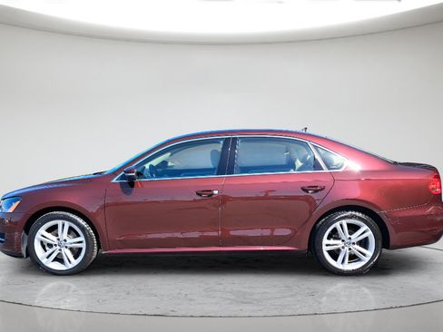 Used 2014 Volkswagen Passat 1.8T SE FWD image 2