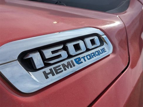 Used 2024 RAM 1500 Laramie image 28