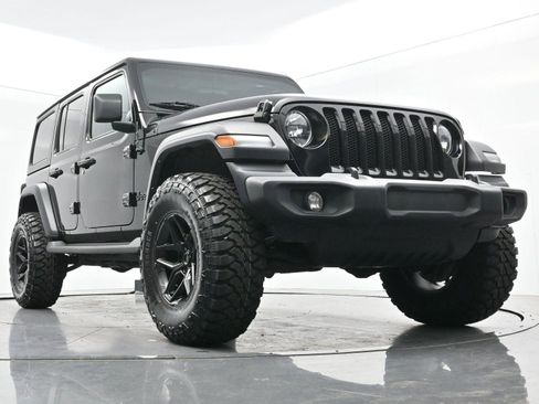 Used 2023 Jeep Wrangler Unlimited Sport AWD/4WD image 39