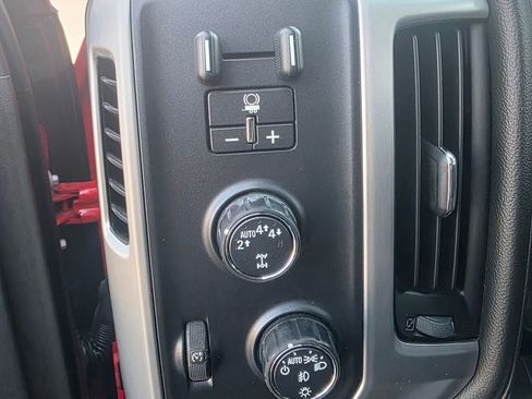 Used 2018 GMC Sierra 1500 SLT image 15