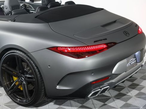 Used 2023 Mercedes-Benz SL 63 AMG 4MATIC image 17