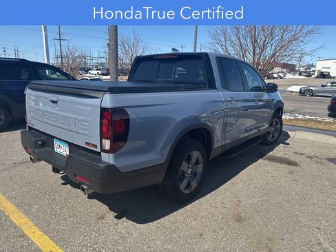 Used 2025 Honda Ridgeline TrailSport image 2