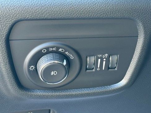 New 2025 Jeep Grand Cherokee Limited w/ Trailer Tow Package image 12