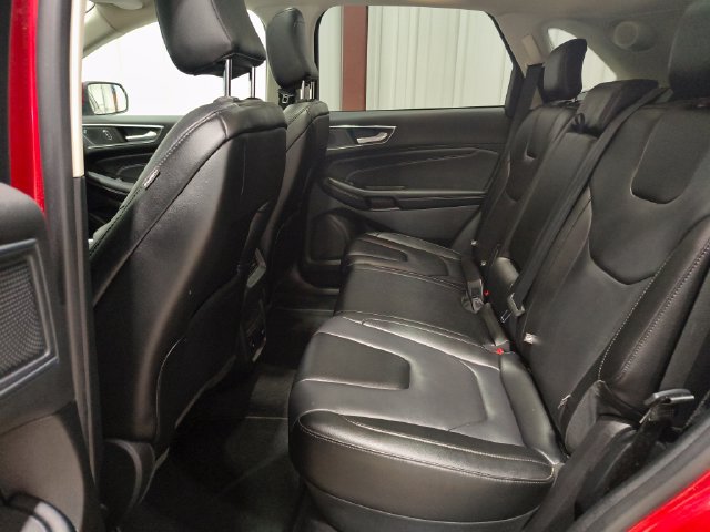 Used 2022 Ford Edge Titanium w/ Class II Trailer Tow Package AWD/4WD image 17