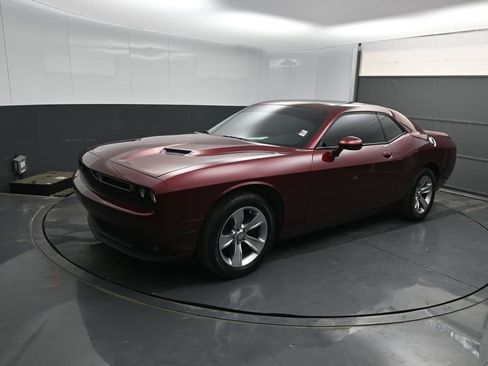 Used 2020 Dodge Challenger SXT image 22