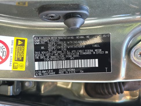 Used 2017 Toyota Highlander XLE FWD image 23
