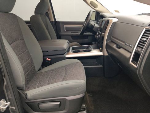 Used 2017 RAM 1500 Big Horn RWD image 21