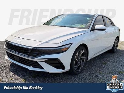 Used 2024 Hyundai Elantra SEL w/ Convenience Package