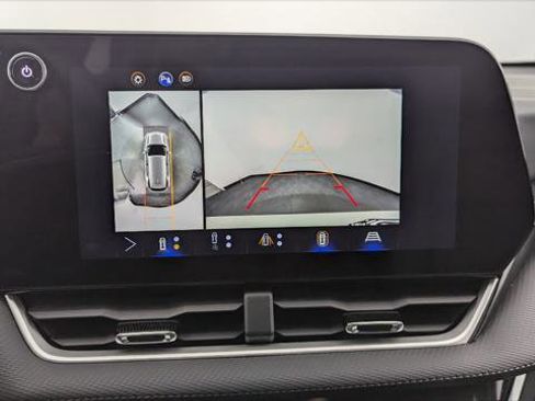 Used 2025 Chevrolet Equinox LT w/ Convenience Package II image 29