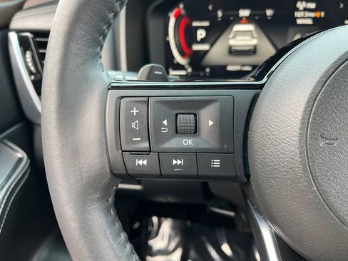 Used 2021 Nissan Rogue Platinum FWD image 24