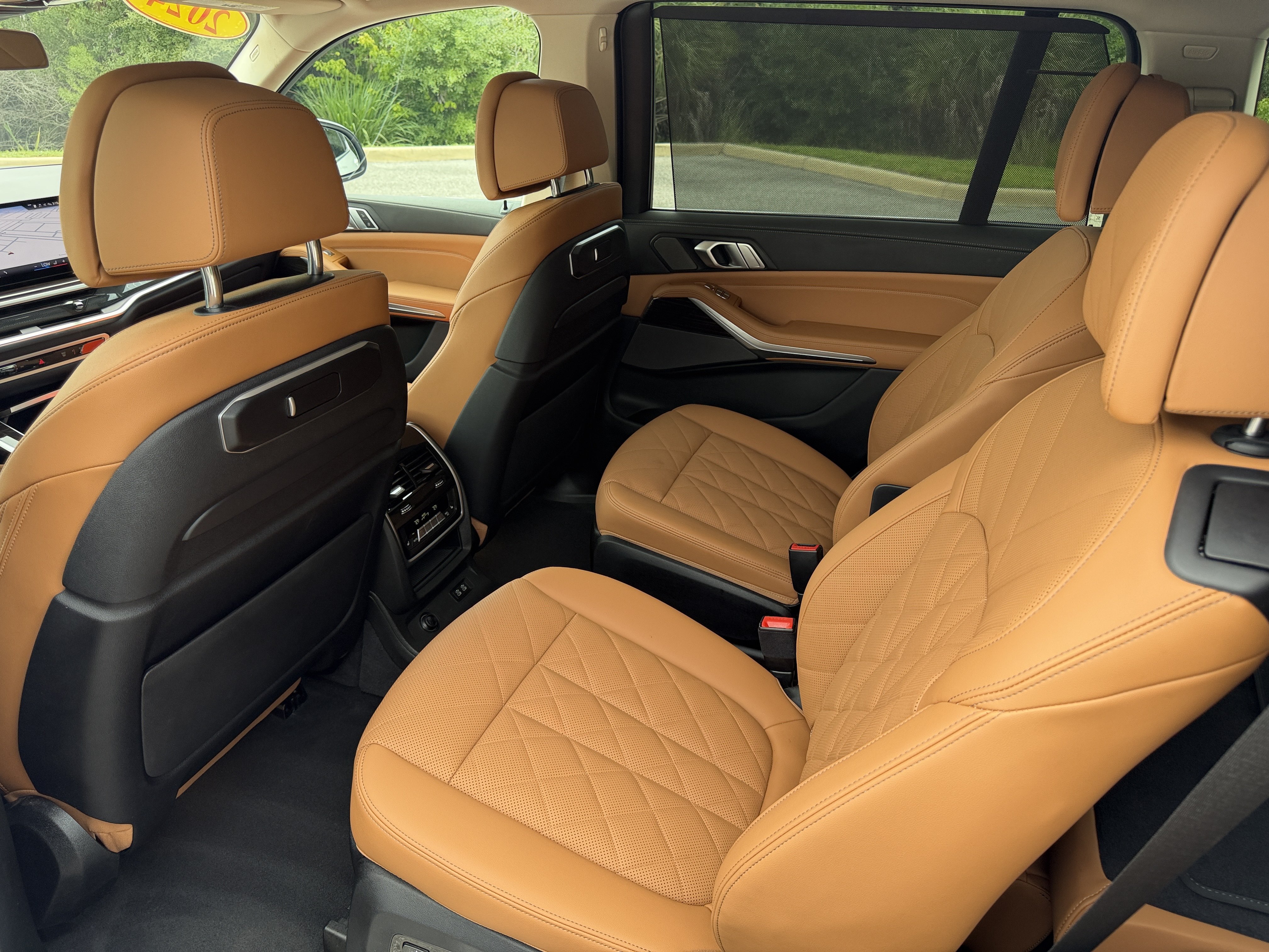 Used 2024 BMW X7 xDrive40i w/ Premium Package AWD/4WD image 18