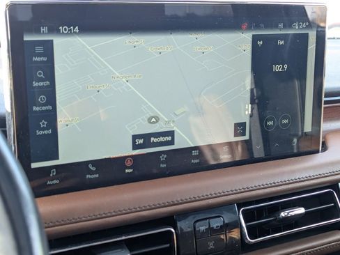 Used 2022 Lincoln Nautilus Reserve w/ Equipment Group 201A image 17