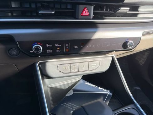 New 2026 Kia Carnival FWD image 20