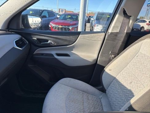 Used 2024 Chevrolet Equinox LS w/ LS Convenience Package image 16