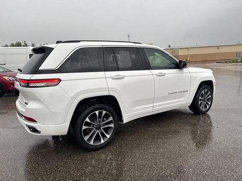 Used 2023 Jeep Grand Cherokee Overland w/ Adv Protech Group III AWD/4WD image 8