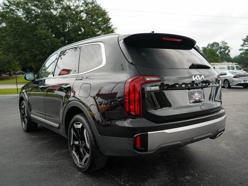 Used 2025 Kia Telluride S FWD image 3