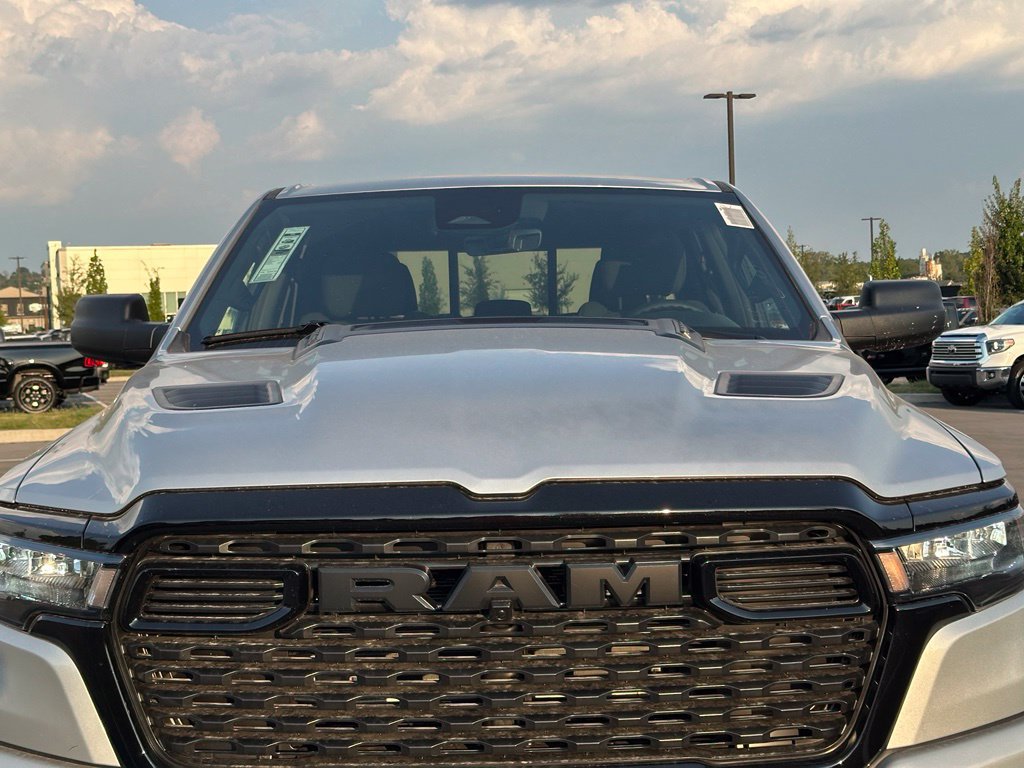 New 2026 RAM 1500 Express AWD/4WD image 40