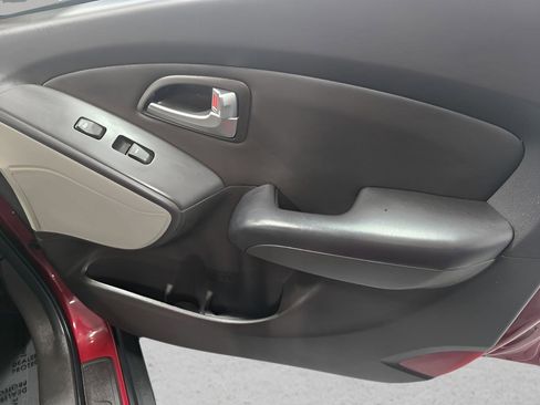 Used 2011 Hyundai Tucson GLS w/ Navigation Pkg 2 image 25