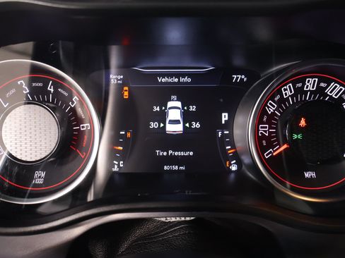 Used 2022 Dodge Challenger GT AWD/4WD image 4