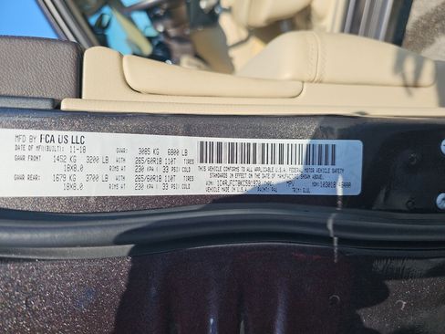 Used 2019 Jeep Grand Cherokee Overland AWD/4WD image 37