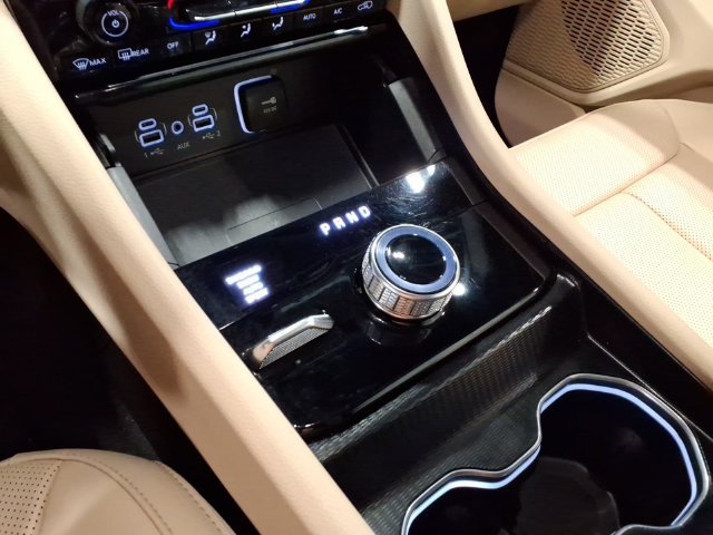 Certified 2024 Jeep Grand Cherokee L Limited w/ Luxury Tech Group II AWD/4WD image 15