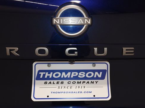 Used 2025 Nissan Rogue SV image 35