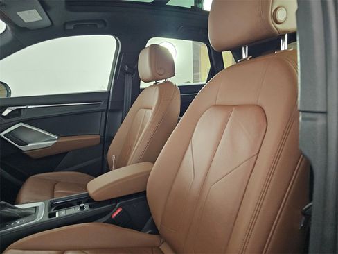 Used 2020 Audi Q3 2.0T Premium Plus w/ Premium Plus Package image 26