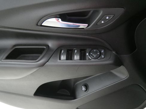 Used 2020 Chevrolet Equinox LT AWD/4WD image 19