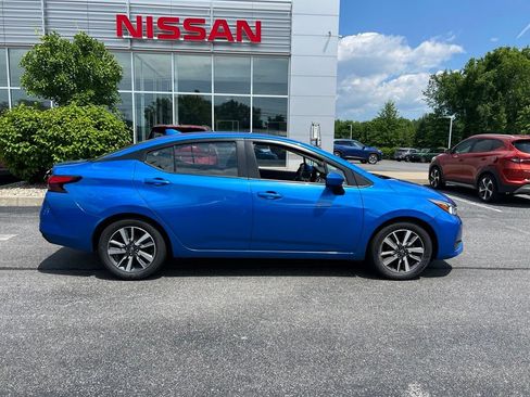 Used 2023 Nissan Versa SV FWD image 16