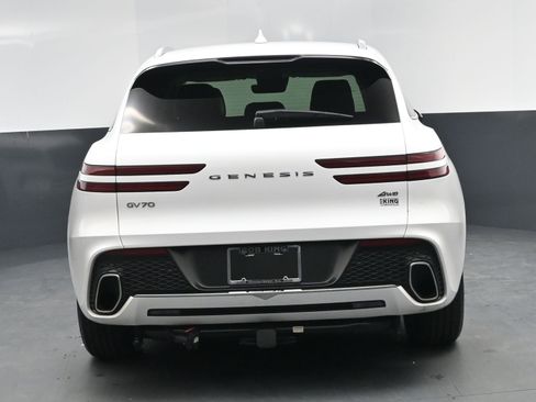 Used 2024 Genesis GV70 2.5T w/ Select Package image 13