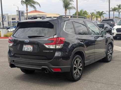 Used 2019 Subaru Forester Limited AWD/4WD image 5