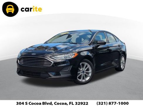 Used 2020 Ford Fusion SE FWD image 1
