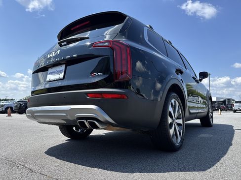 Used 2022 Kia Telluride S FWD image 10