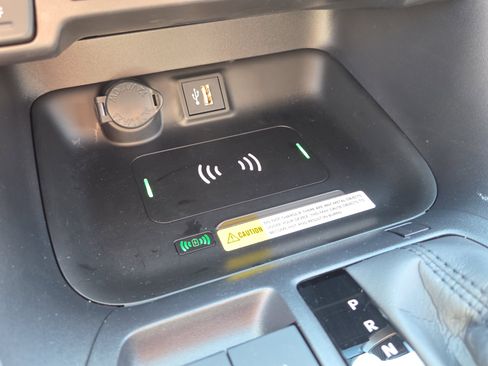 Certified 2025 Toyota RAV4 XLE Premium image 28