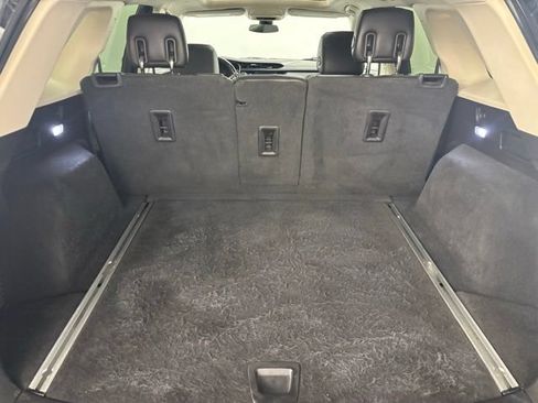 Used 2019 Cadillac XT5 Premium Luxury FWD image 36