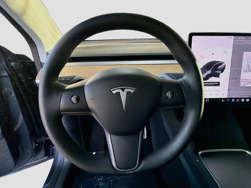 Used 2022 Tesla Model Y Performance AWD/4WD image 10