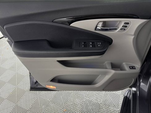 Used 2019 Honda Pilot Elite image 9