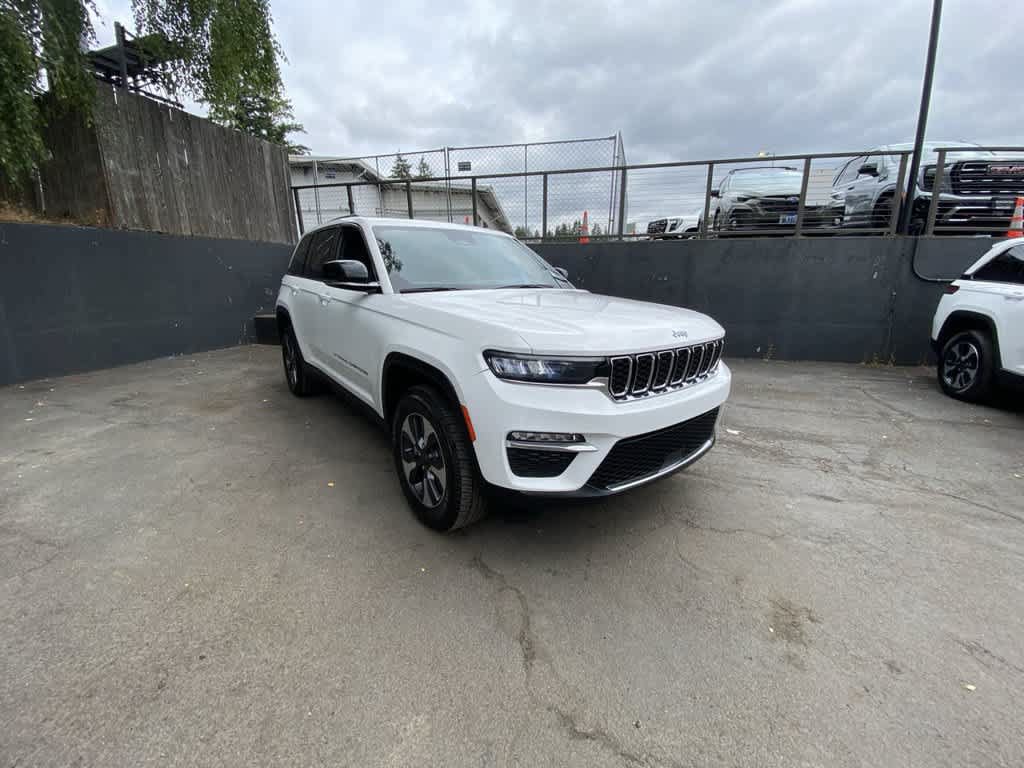 Used 2024 Jeep Grand Cherokee Limited 4xe AWD/4WD image 8