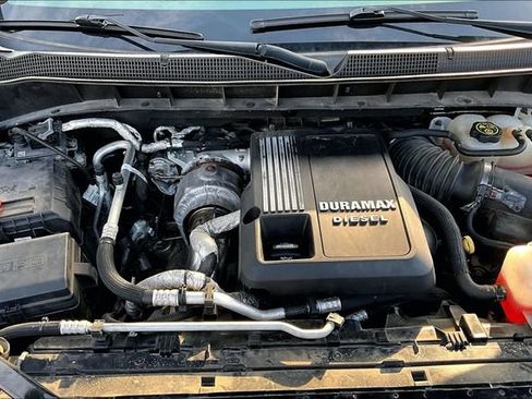 Used 2021 Chevrolet Silverado 1500 LT w/ LPO, Dark Essentials Package AWD/4WD image 32