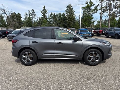 Used 2024 Ford Escape ST-Line w/ Tech Pack #1 AWD/4WD image 2