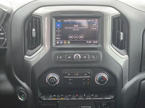 Certified 2022 Chevrolet Silverado 1500 Custom image 16