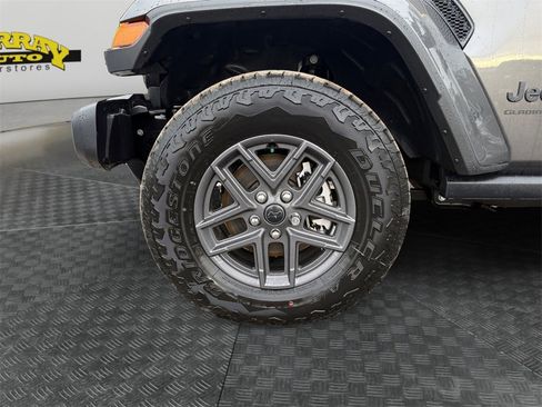 New 2025 Jeep Gladiator Sport image 14