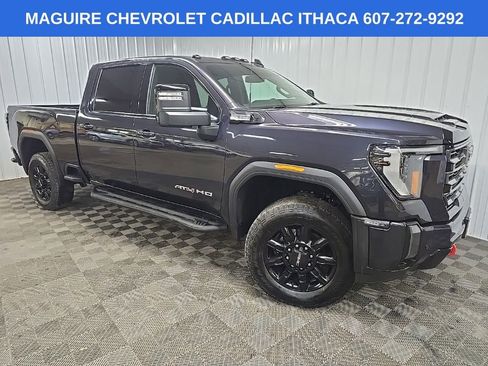 Used 2024 GMC Sierra 2500 AT4 w/ AT4 Preferred Package AWD/4WD image 7