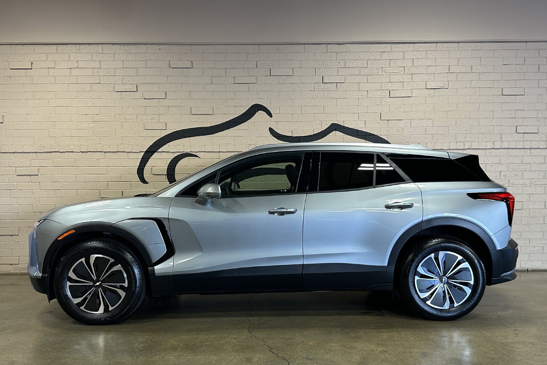 Used 2024 Chevrolet Blazer EV LT AWD/4WD image 9