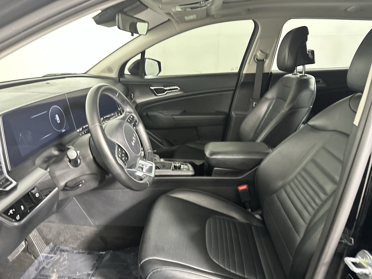 Certified 2023 Kia Sportage SX FWD image 2