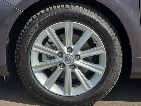Used 2014 Toyota Camry XLE w/ Leather Package FWD image 26
