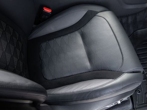 Used 2021 Land Rover Range Rover Sport SVR image 45