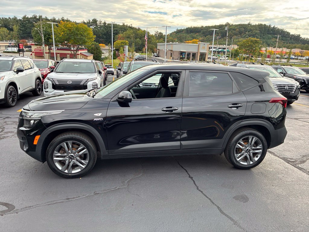 Used 2021 Kia Seltos LX AWD/4WD image 4